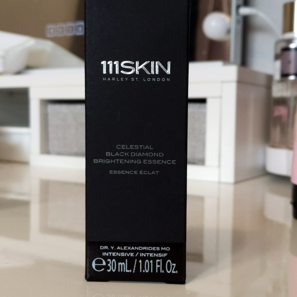 111SKIN celestial black diamond brightening essence